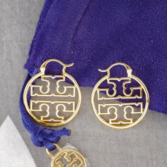 Tory Burch Miller Wire Small Hoop Earrings in Gold (Brand New with Dust Bag) - Picture 3 of 8